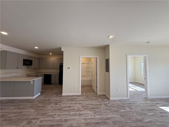 Photo - 327 Pine St Unit 4018