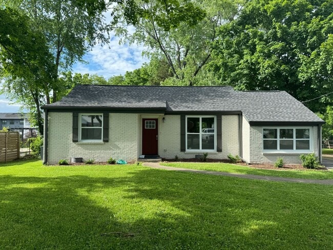 Building Photo - Cute 3BR Home in the Heart of Nashville