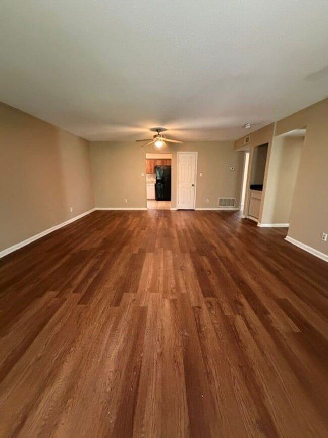Photo - 13 Cromwell Pl
