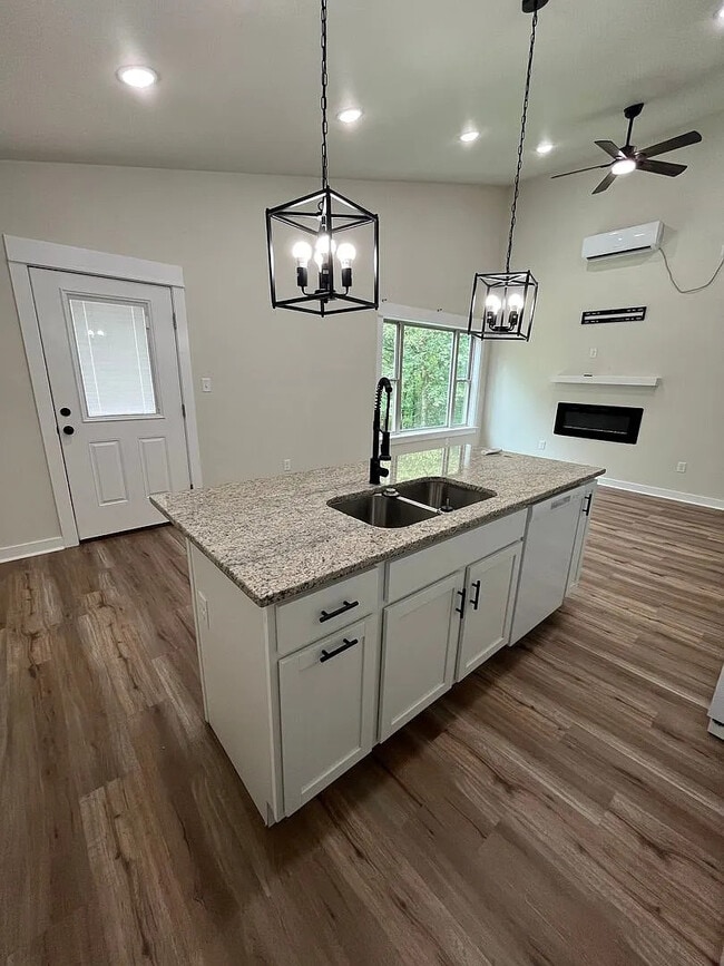 Photo - 7002 Old Tom Box Rd Unit B