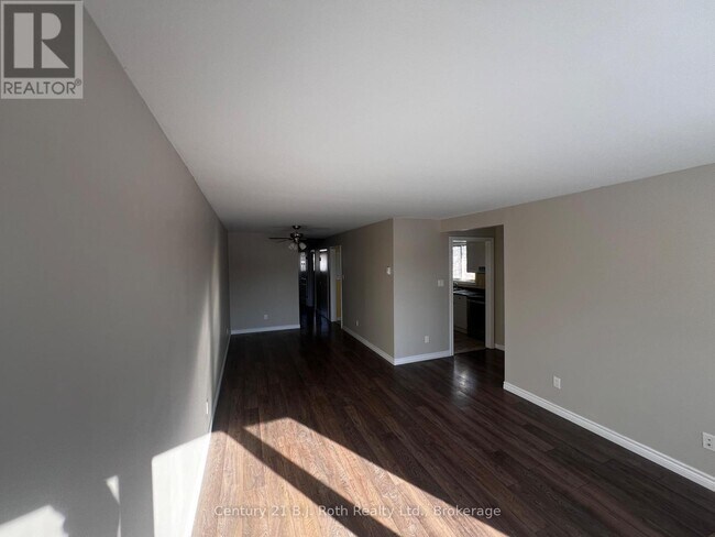 Photo - 520 High St Unité 2