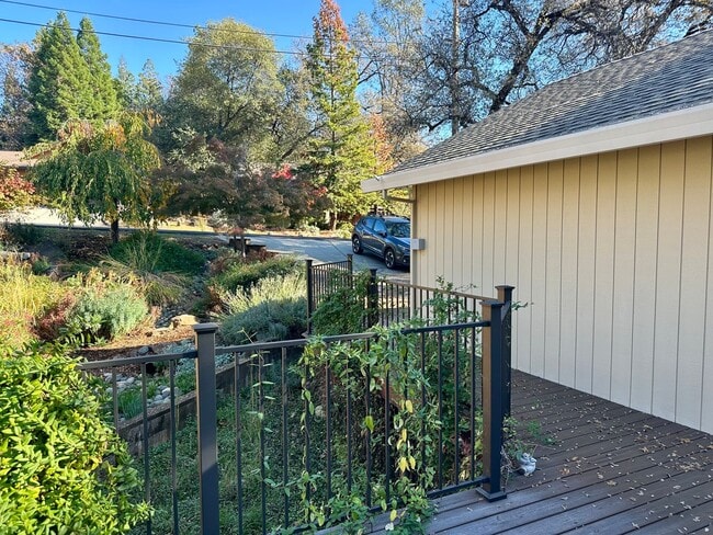 Photo - Beautiful 4-Bedroom Home with Stunning Vie...