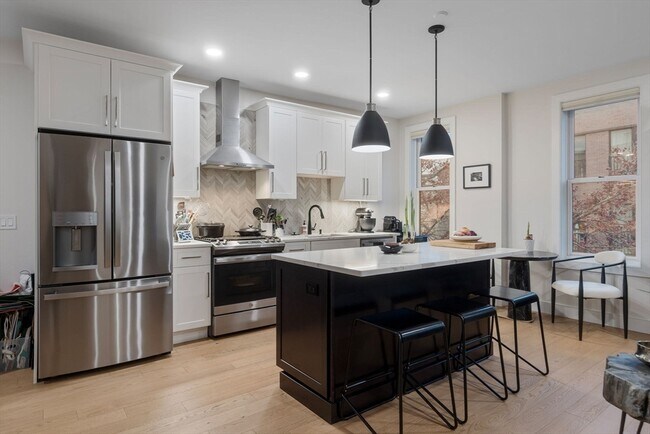 Photo - 320 Maverick St Unidad 301