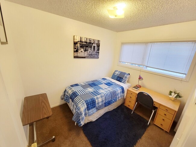 Photo - 301 E 46th Ave Unidad 4