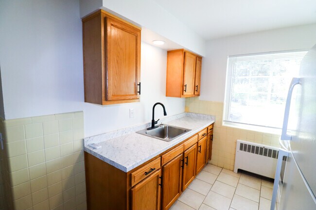 5001 Madison Rd Unit 2