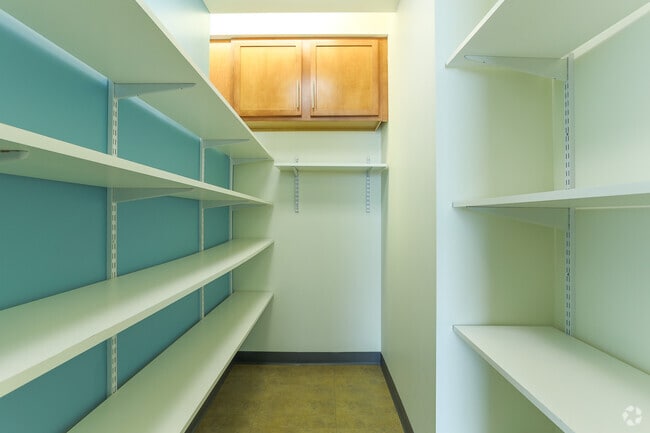 4BR, 2BA - Soze - The Parkhaus - Leasing By Bedroom