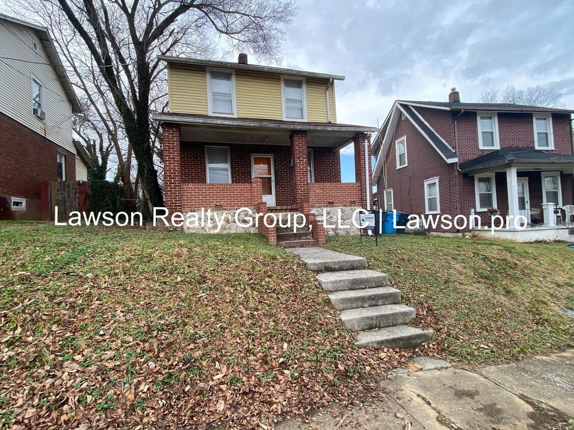 Updated Three Bedroom with Flat Yard - Updated Three Bedroom with Flat Yard