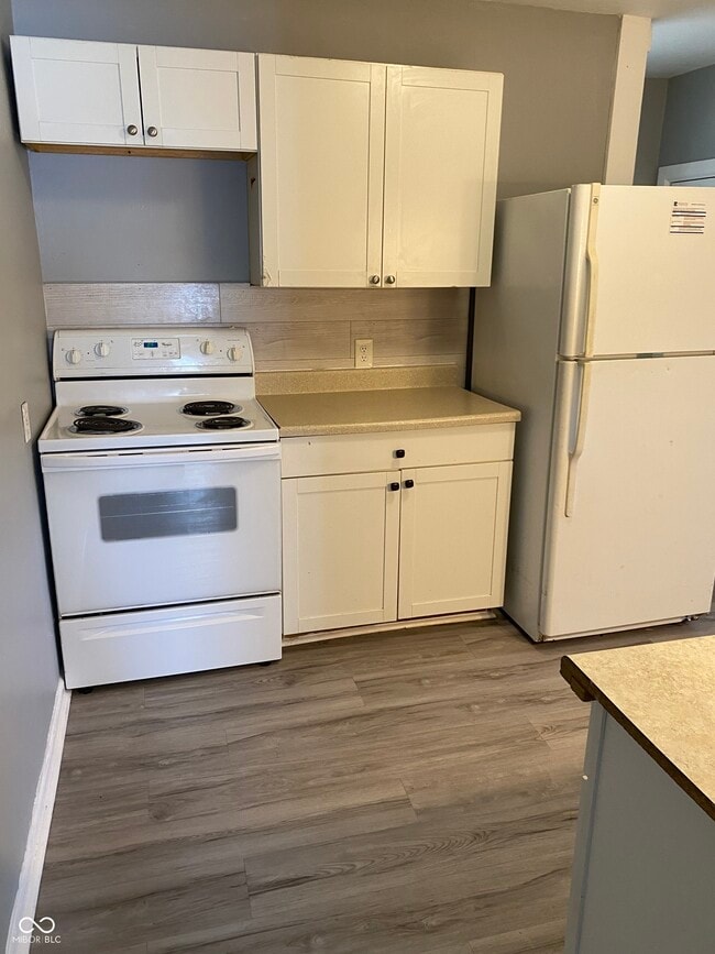 Photo - 1951 N Bosart Ave