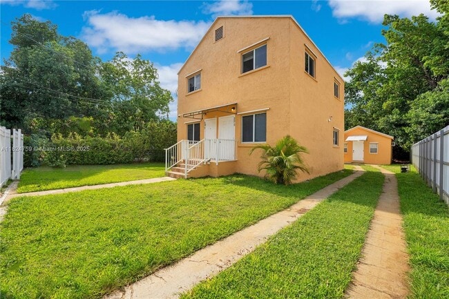 Building Photo - 275 NW 81st St. Unit 277-277 Rental