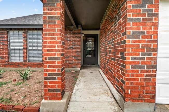 Photo - 1509 Taron Dr