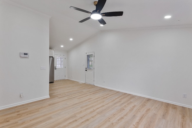 Photo - 5802 Lillie Dr