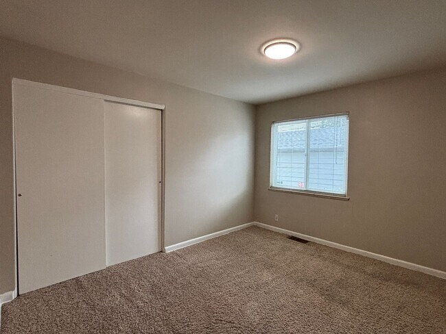 1233 Elmira St