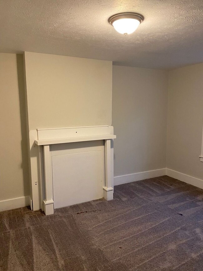 Photo - Wonderful 5BD/ 1 1/2 BA Single Family Home...