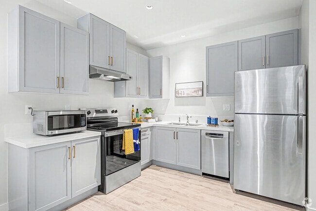 1BR, 1BA - 770SF - Kitchen