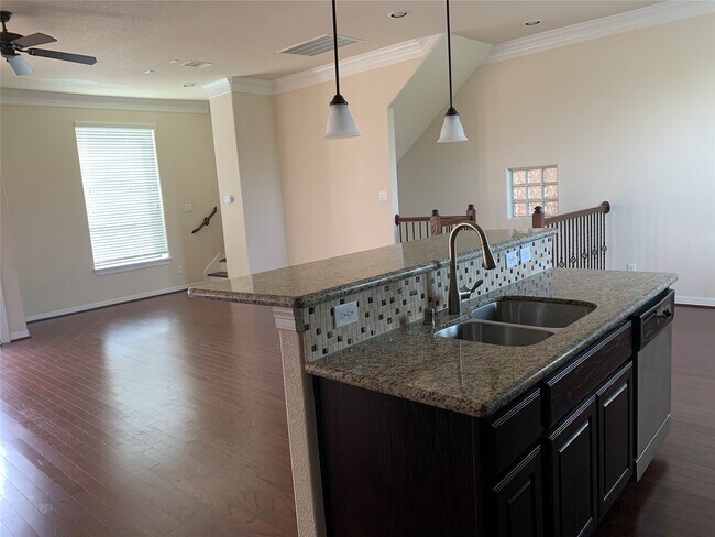 Photo - 3021 Kisling St