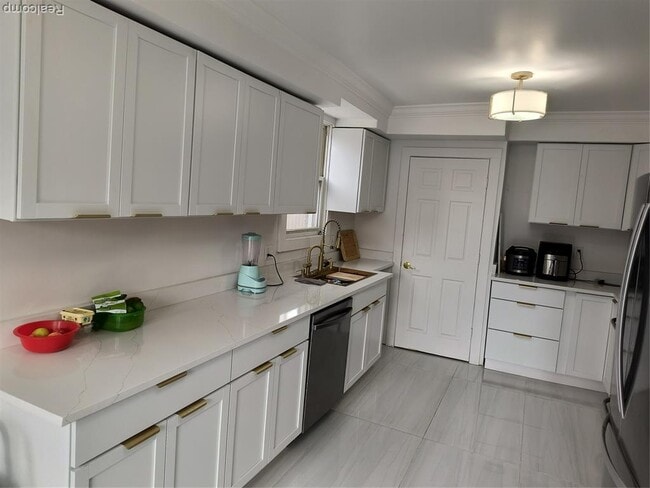 Photo - 19650 Buffalo St