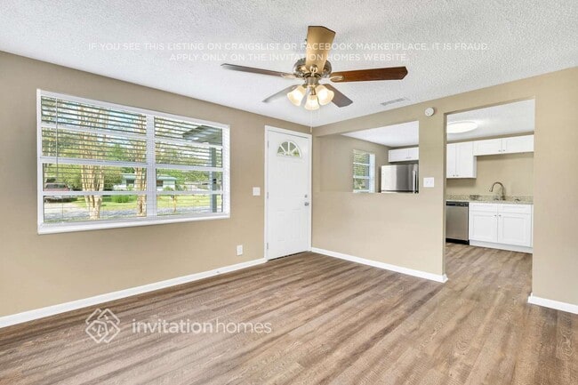 Photo - 6968 Delisle Dr