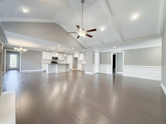 Photo - 121 Quail Run Ave