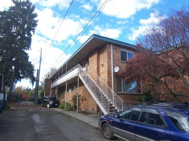 Photo - 4215 Linden Ave N Unidad 3