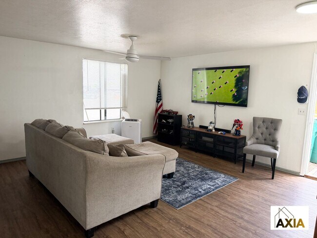 Photo - 2BD/1BA Home with Great Outdoor Space!