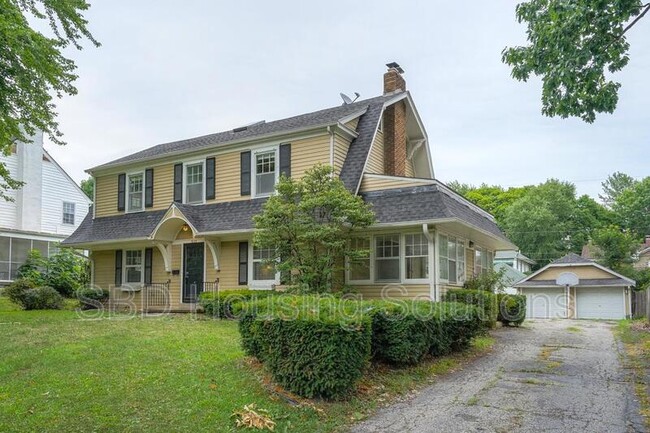 Photo - 1825 S Vassar Ave House