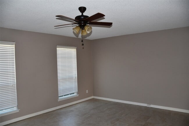 Photo - 2316 Shadowdale Dr Unidad True