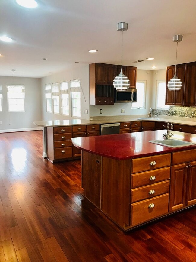 Photo - 1803 Great Falls St