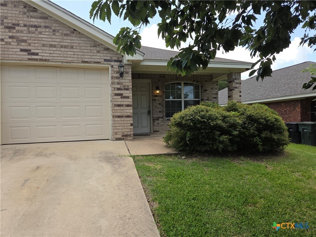 Photo - 611 Olaf Dr