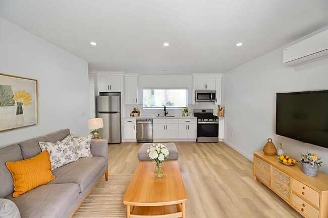 Photo - 11645 Moorpark St Unidad 11649