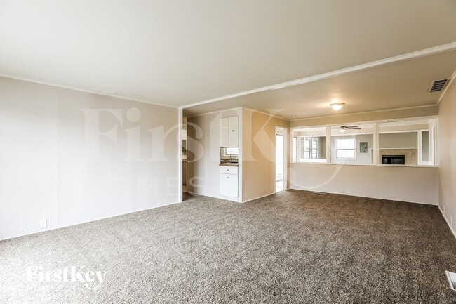 Photo - 803 NE 61st St