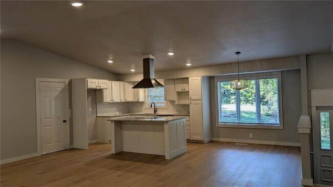 Photo - 6 Erith Ln