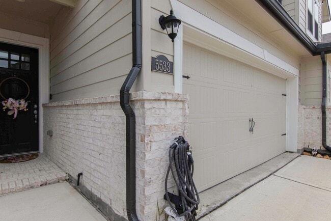 Photo - 5533 Evanston Ln