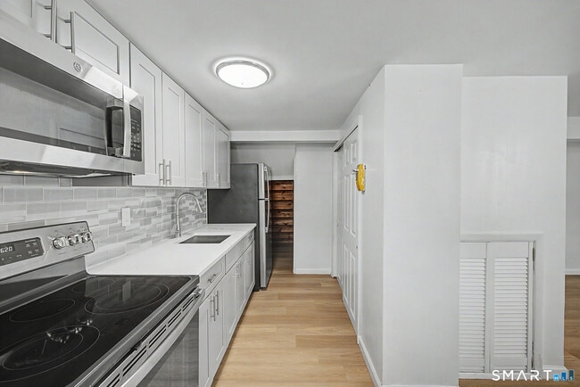 Photo - 22 Treat Ave Unit Lower Level