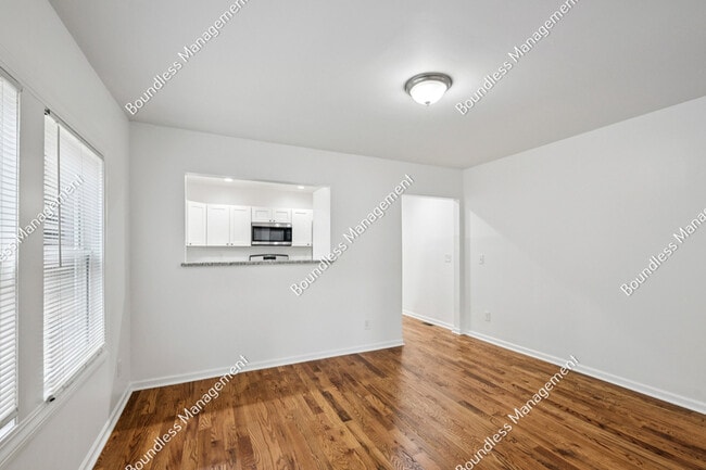 Photo - 2649 Blount St