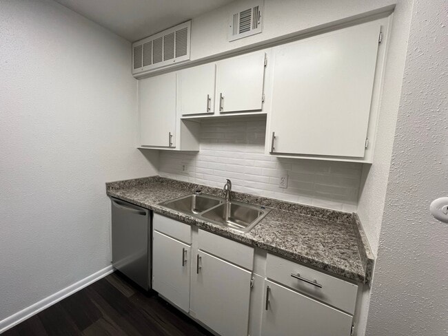 Photo - 845 Augusta Dr Unit 28