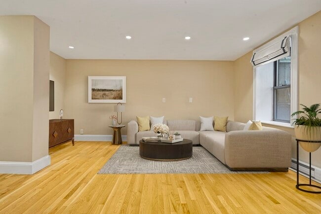 Photo - 31 Hanson St Condo Unit 1
