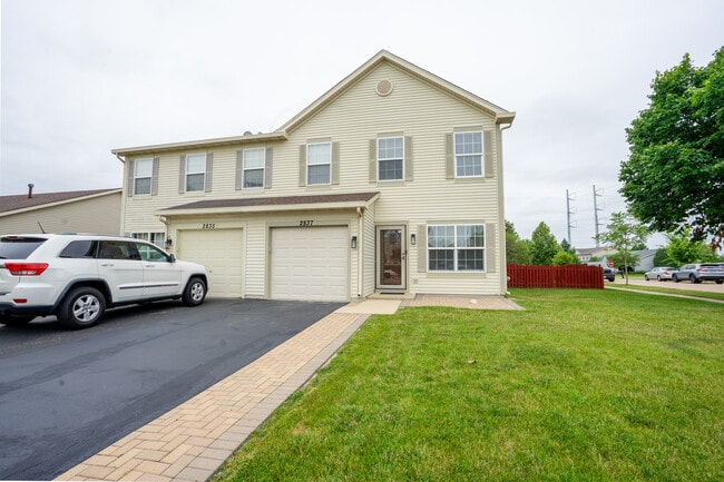 Building Photo - 2837 Oakmont Dr