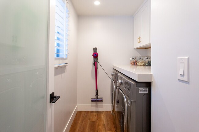 Photo - 4333 Redwood Ave