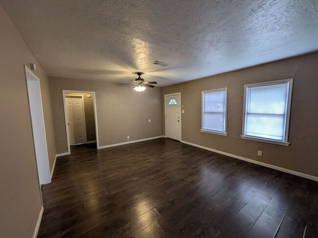 Photo - 707 S 13th St