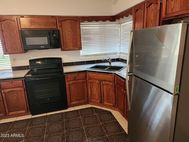 Photo - 802 N Alzora Way
