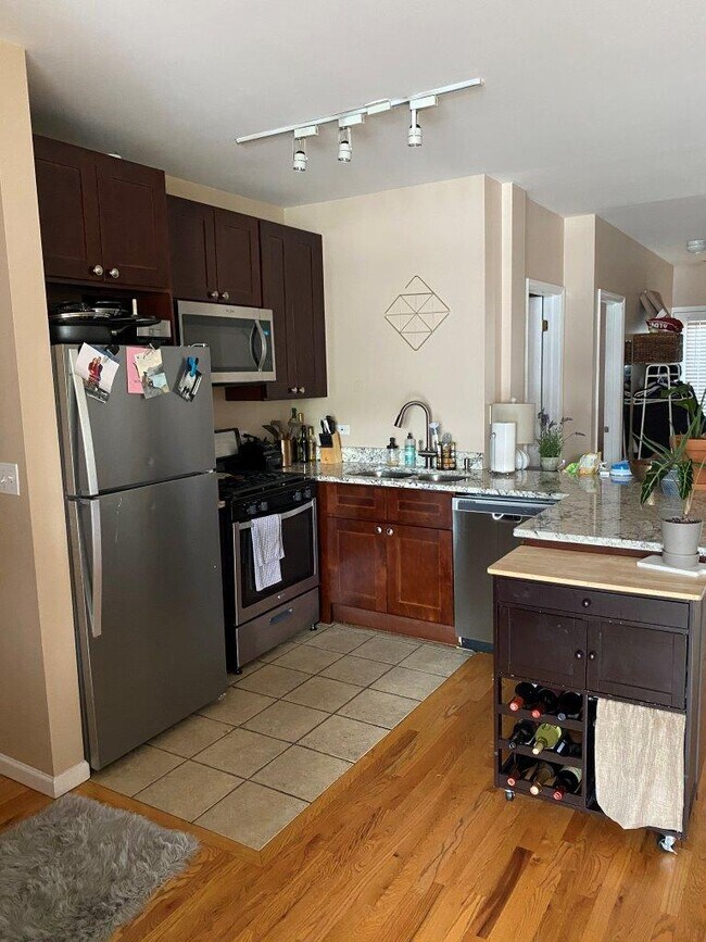 Photo - 1902 W North Ave Unit 2