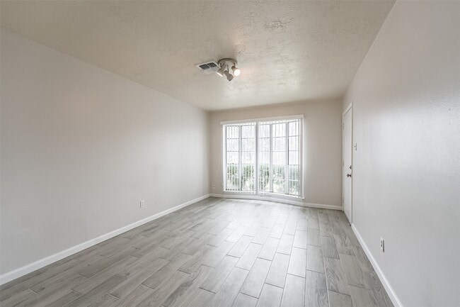 Photo - 15222 Wickbriar Dr