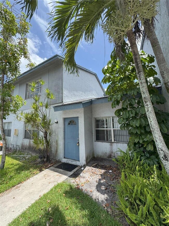Building Photo - 7205 W Sunrise Blvd Unit 7205