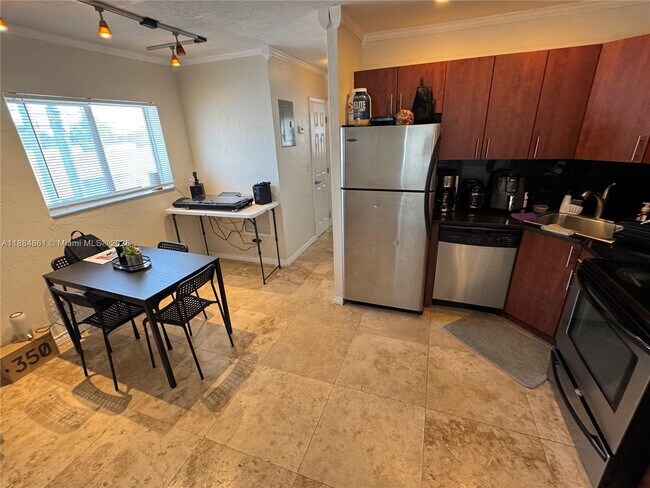 Photo - 1856 NE 46th St Unit F8