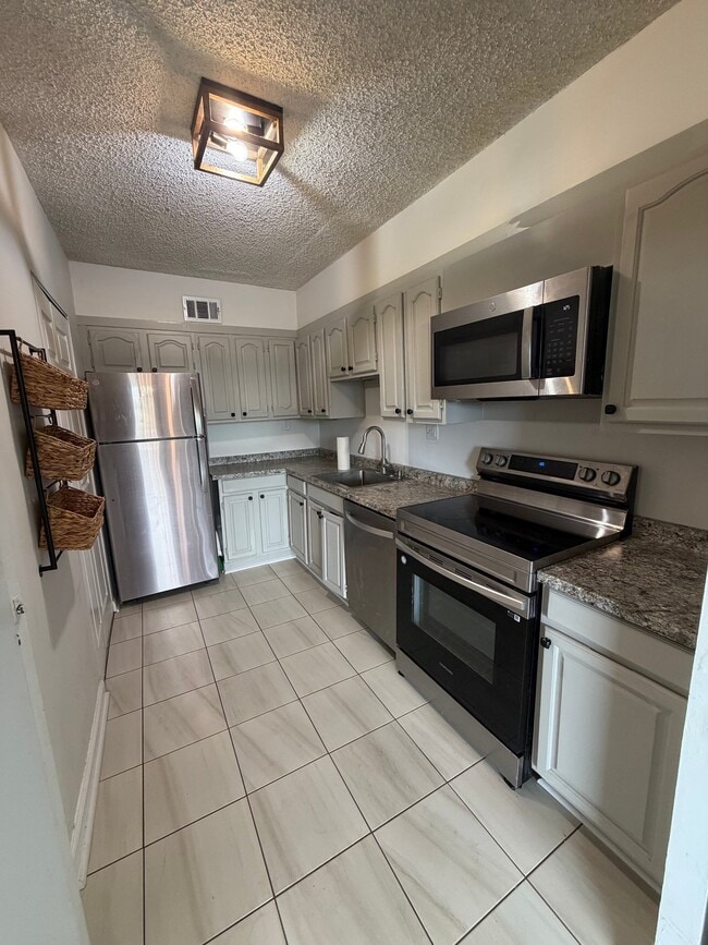 5500 Holmes Run Pkwy Unit 1004