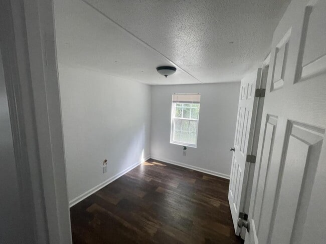 Photo - 94 Knox Dr