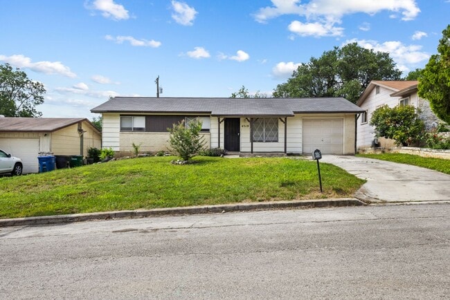 Photo - 3 Bedroom/1 Bath Garden CT East/Sungate Subdivision