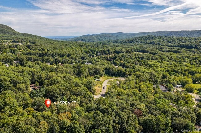 Building Photo - 4 Aspen Ct