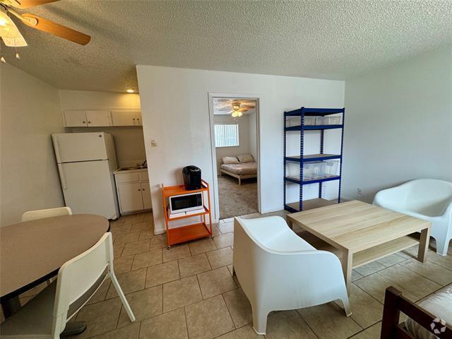 Building Photo - 1415 Sewell St Unit 1 Rental
