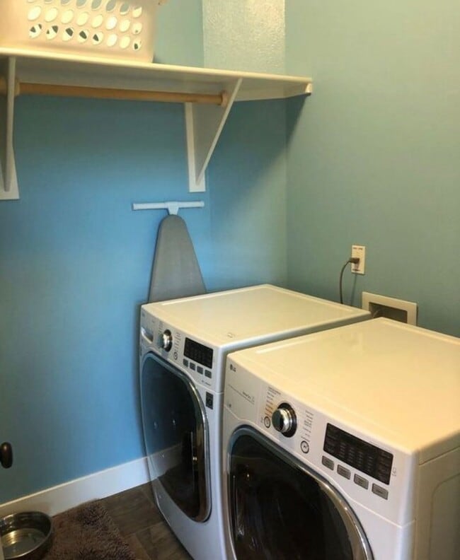 Photo - Beautiful 3 bedroom 2 bath home! Pets ok!